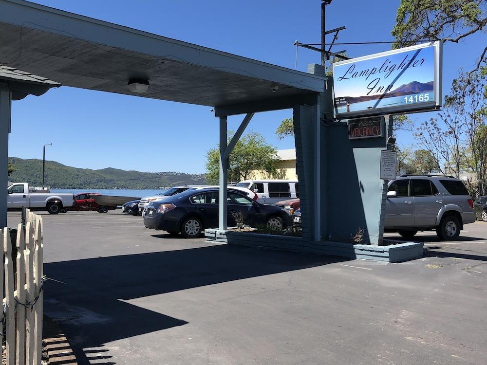 Lamplighter Motel photo 27