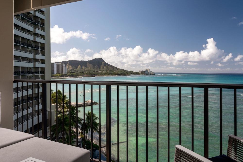 Sheraton Waikiki Beach Resort photo 27