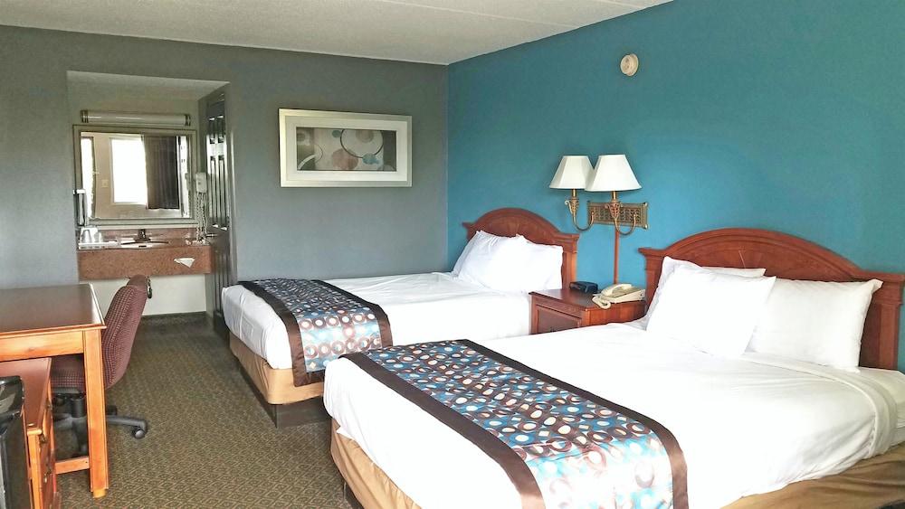 Americas Best Value Inn St. Louis Downtown photo 26