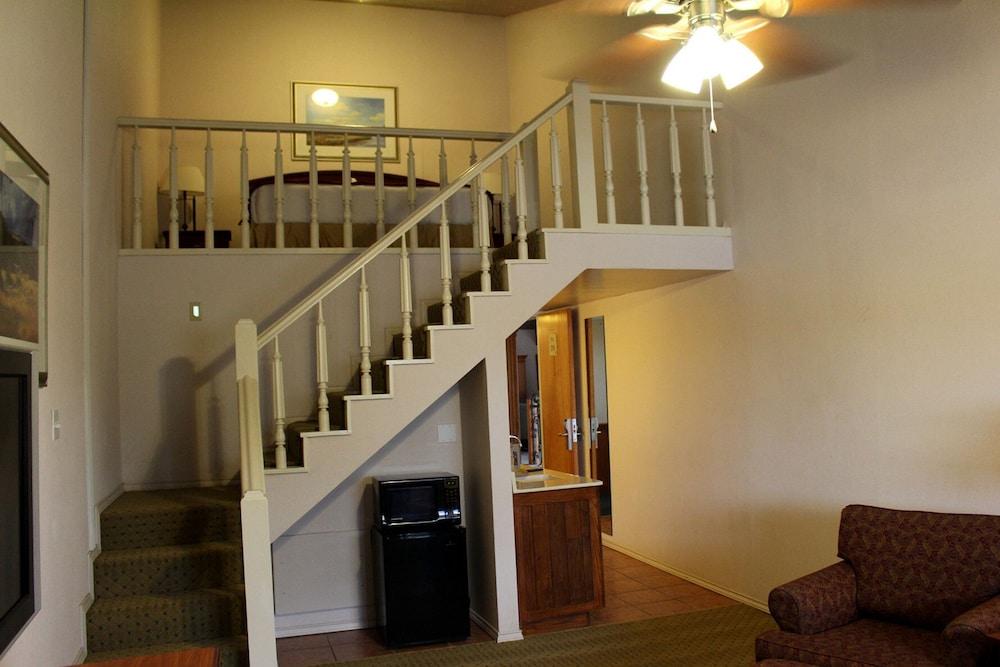 The Inn Of The Hills photo 12