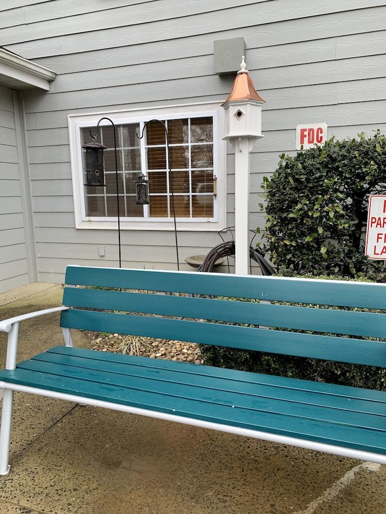 Quality Inn & Suites Hendersonville - Flat Rock photo 44