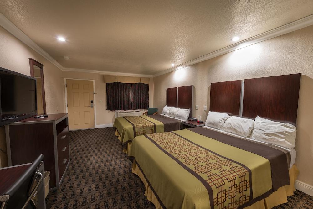 Edgewater Inn Reedley photo 3