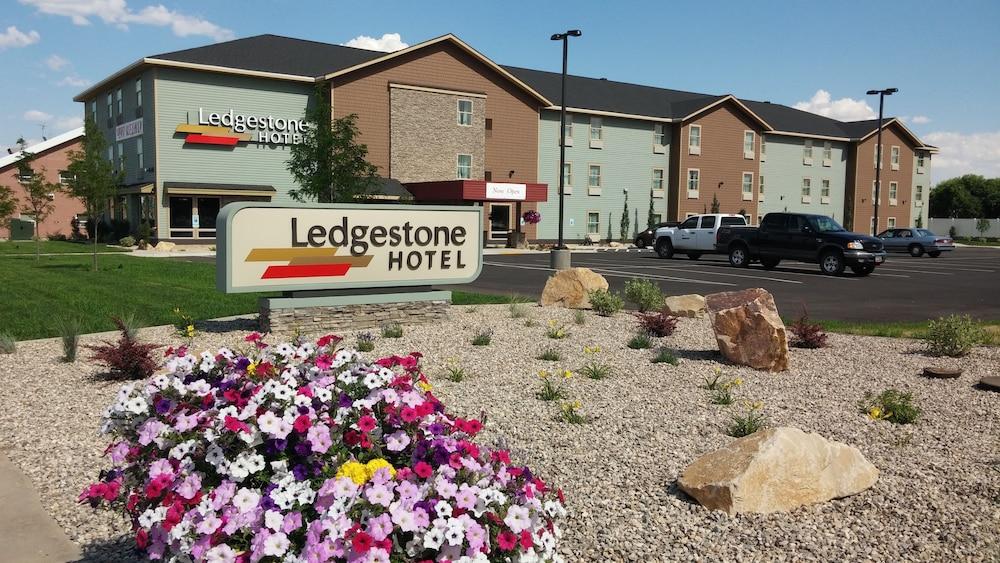 Ledgestone Suites Hotel Vernal photo 31