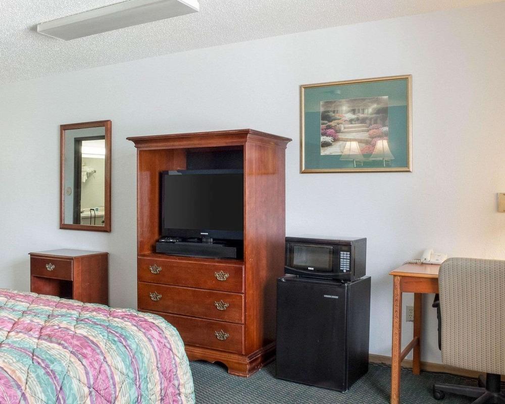 Rodeway Inn West Fargo Main Ave. photo 10
