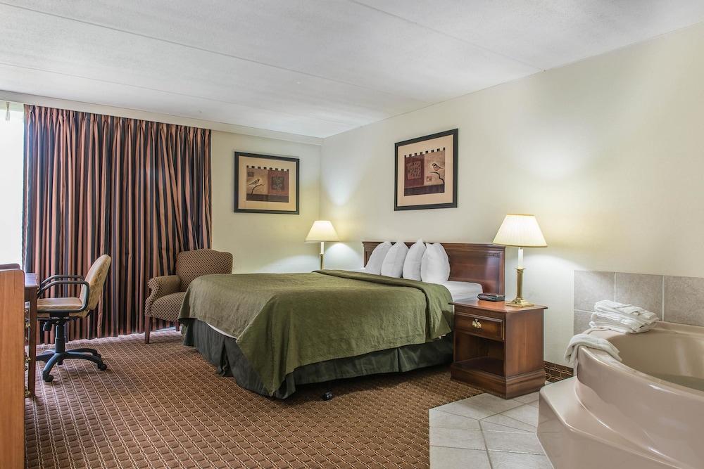 Rodeway Inn Brookville photo 25