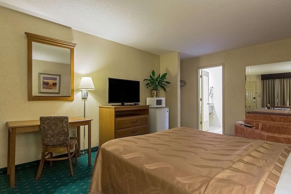 Quality Inn Oakwood - Gainesville photo 9