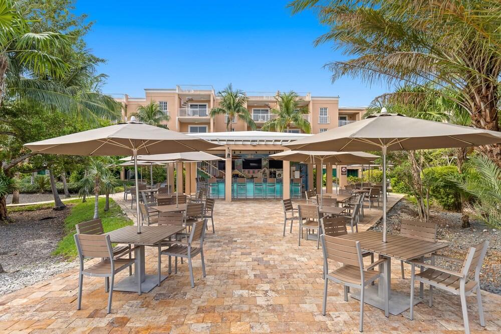 Island View 1BR Residence With Balcony photo 20