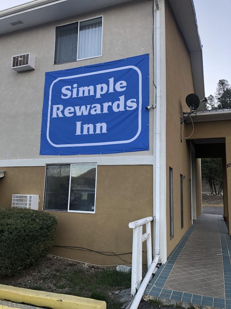 Simple Rewards Inn photo 20