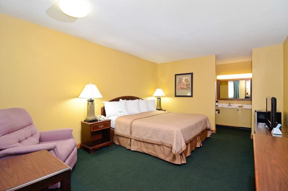 Americas Best Value Inn Iola photo 4