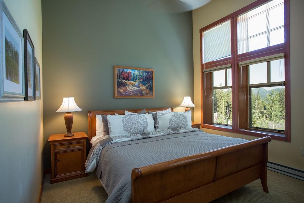 Solitude Condominiums photo 24