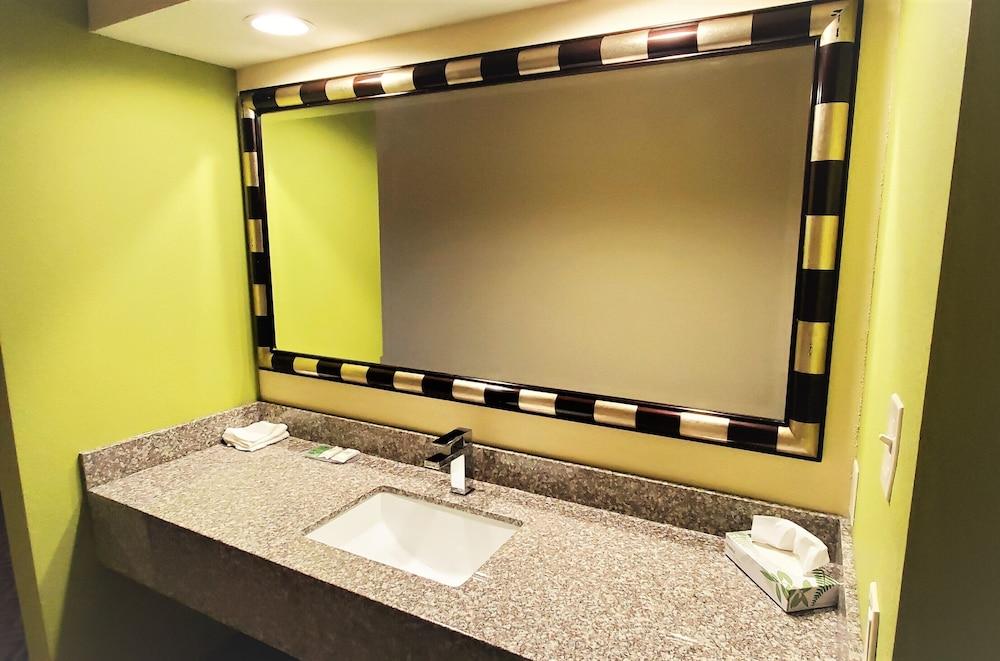 Travel Inn & Suites - Sikeston/Miner (i-55 Exit-67) photo 16