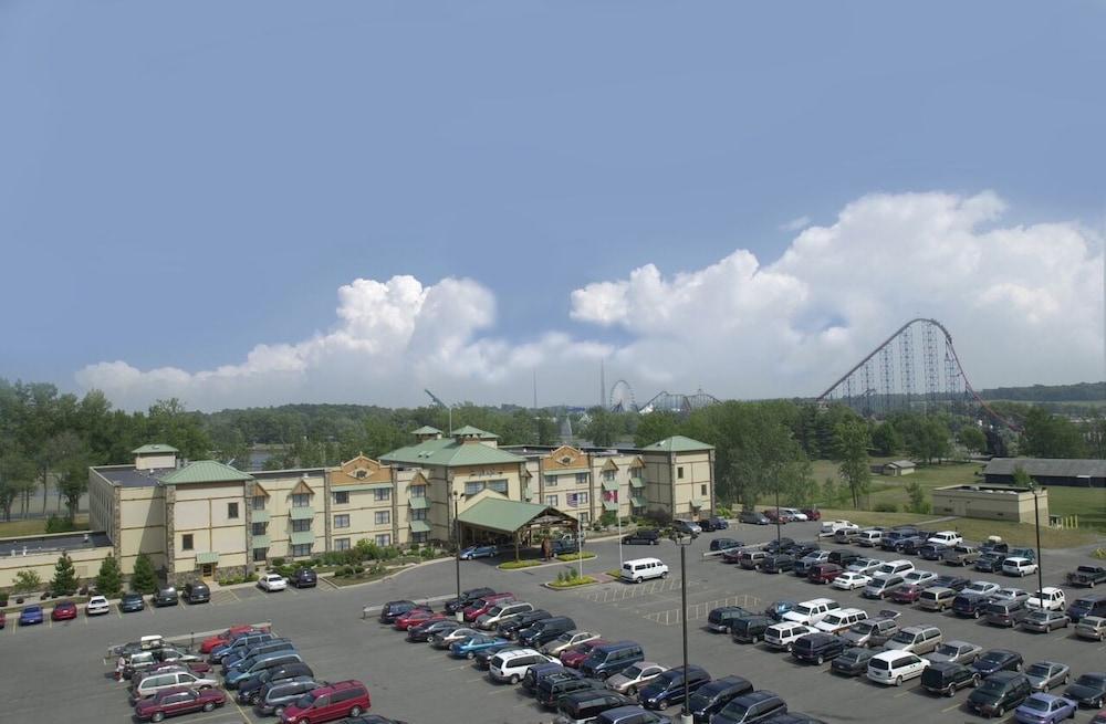 Darien Lake Lodge on the Lake photo 17