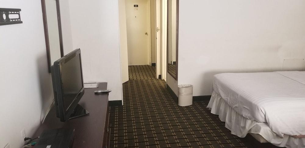 Tomac Motor Inn photo 10
