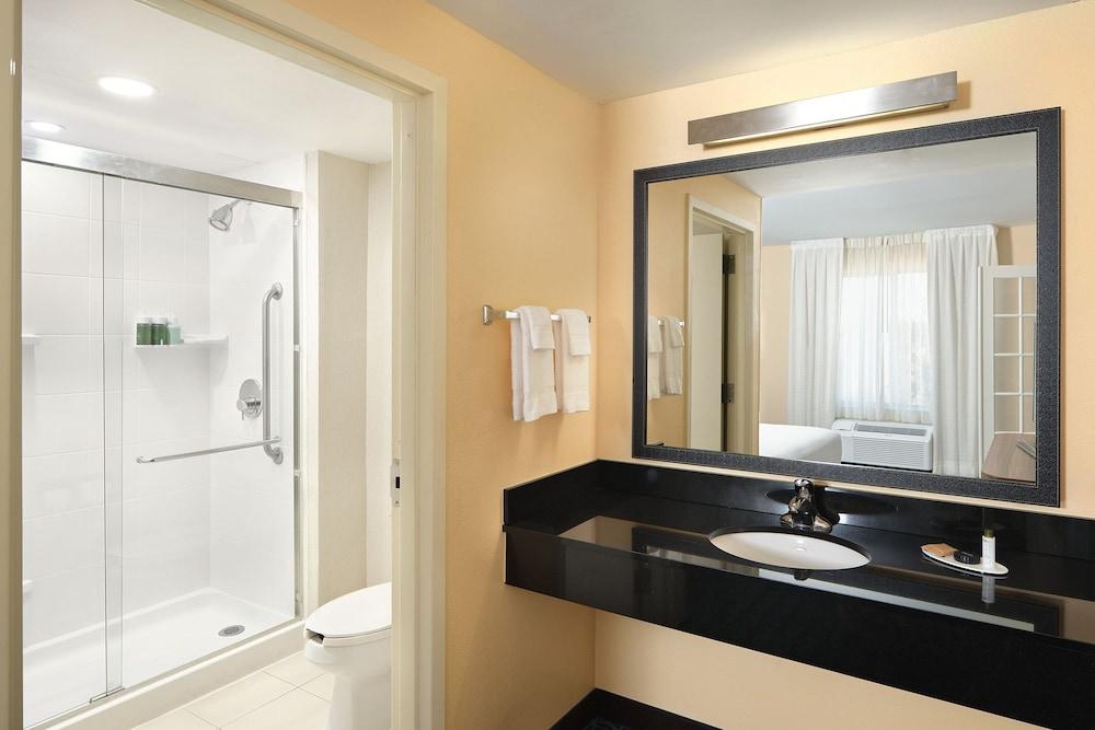 Fairfield Inn by Marriott Raleigh Airport/RTP photo 5