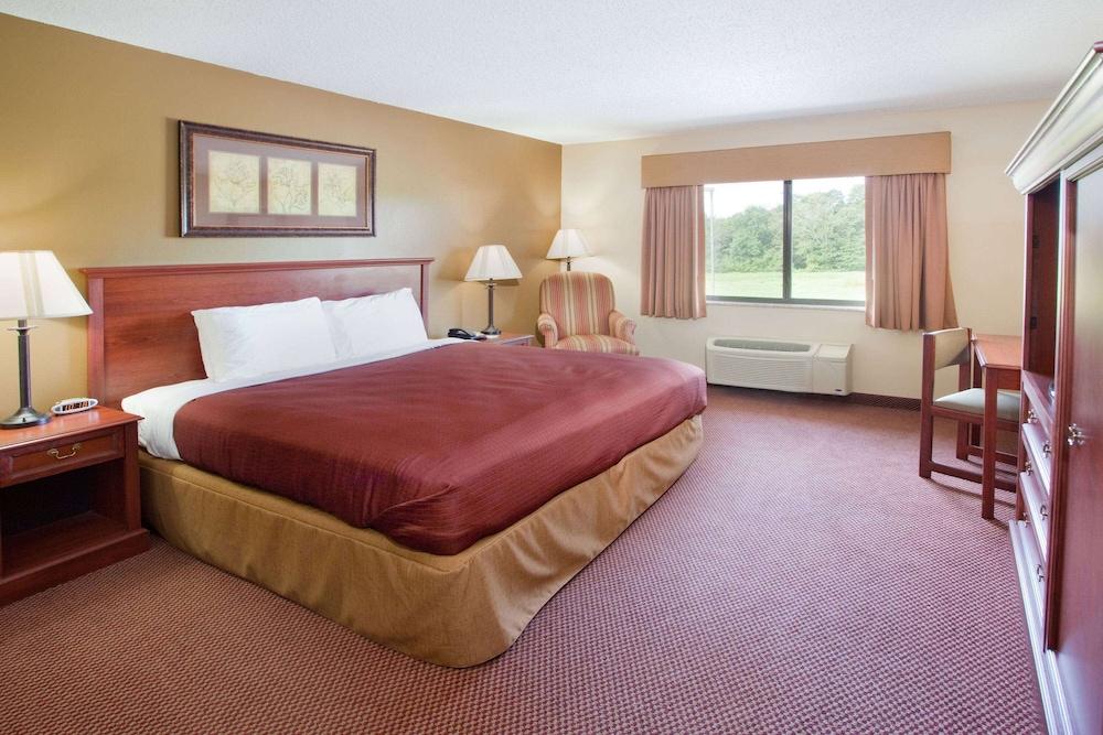 University Inn photo 7