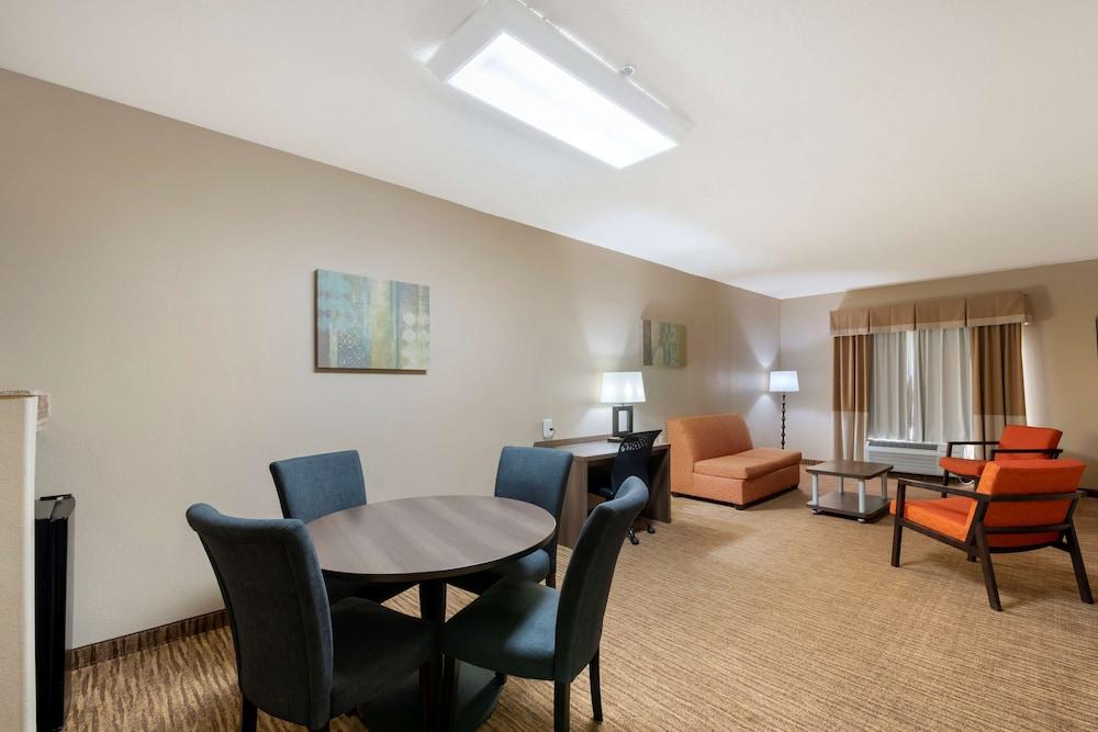 Best Western Plus DFW Airport Suites photo 17