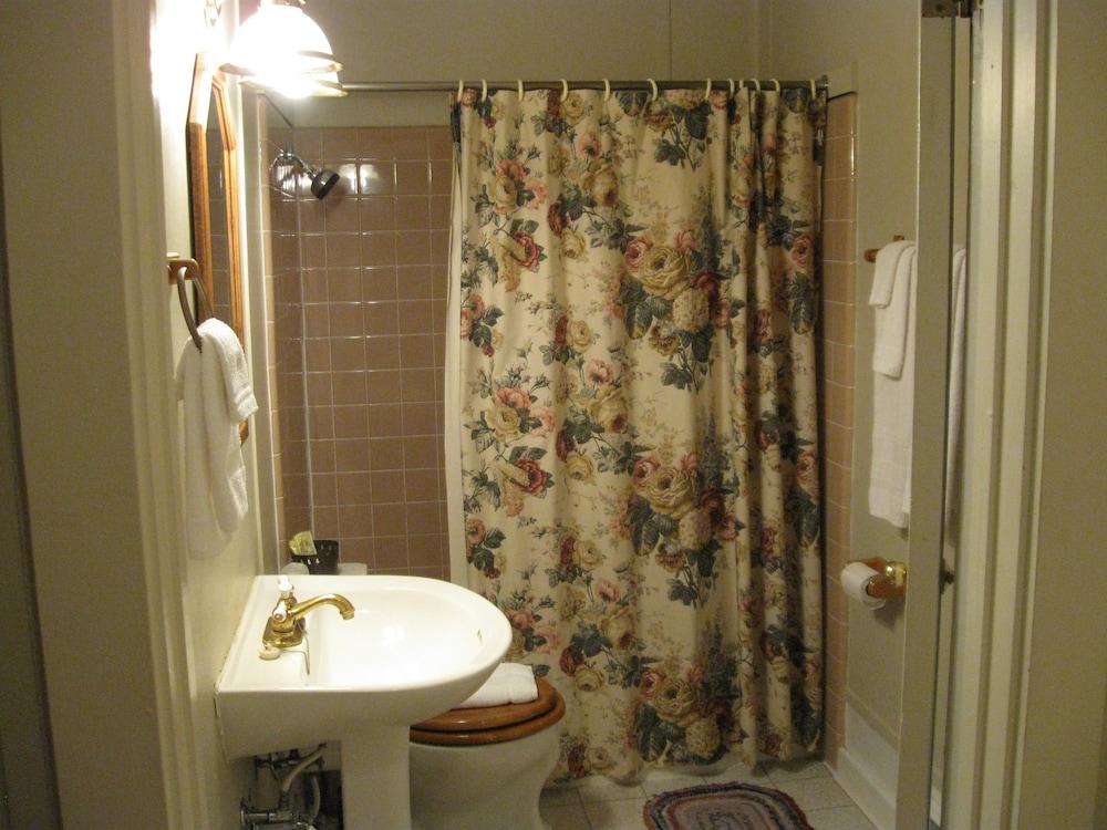 The Forest Queen Hotel photo 14