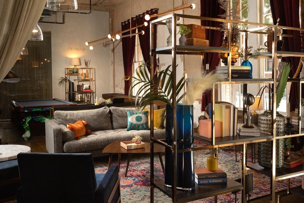 Canvas Hotel Dallas photo 33