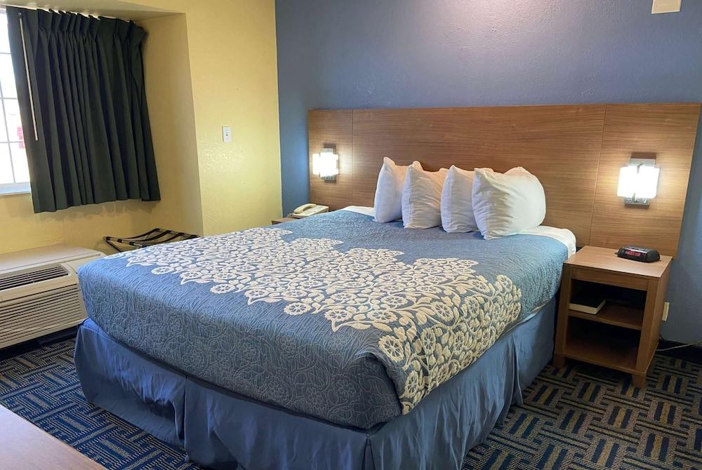 Days Inn & Suites by Wyndham Pryor photo 5