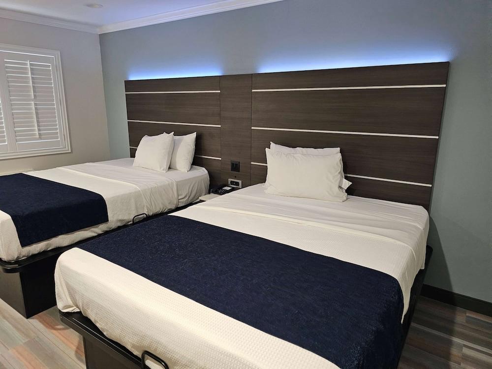 Travelodge by Wyndham Fullerton Near Anaheim photo 19
