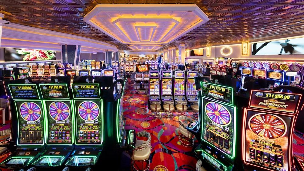 Rainbow Hotel Casino by Peppermill Resorts photo 6