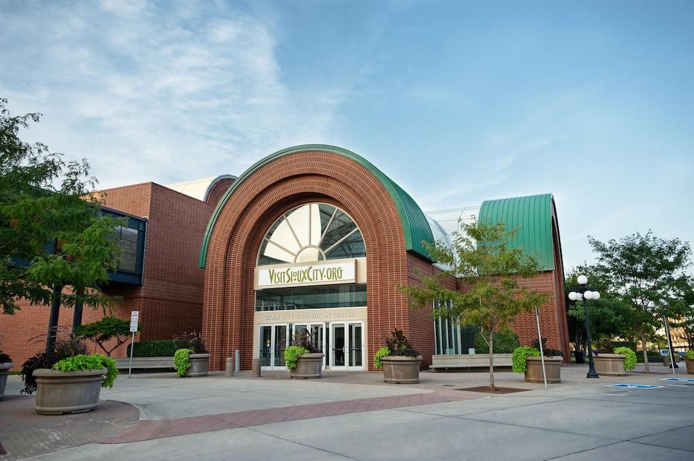 DoubleTree by Hilton Sioux City photo 5