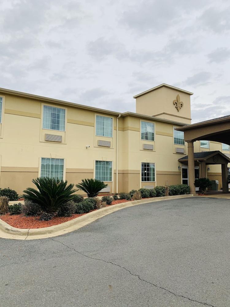 Rodeway Inn & Suites Winnfield photo 73