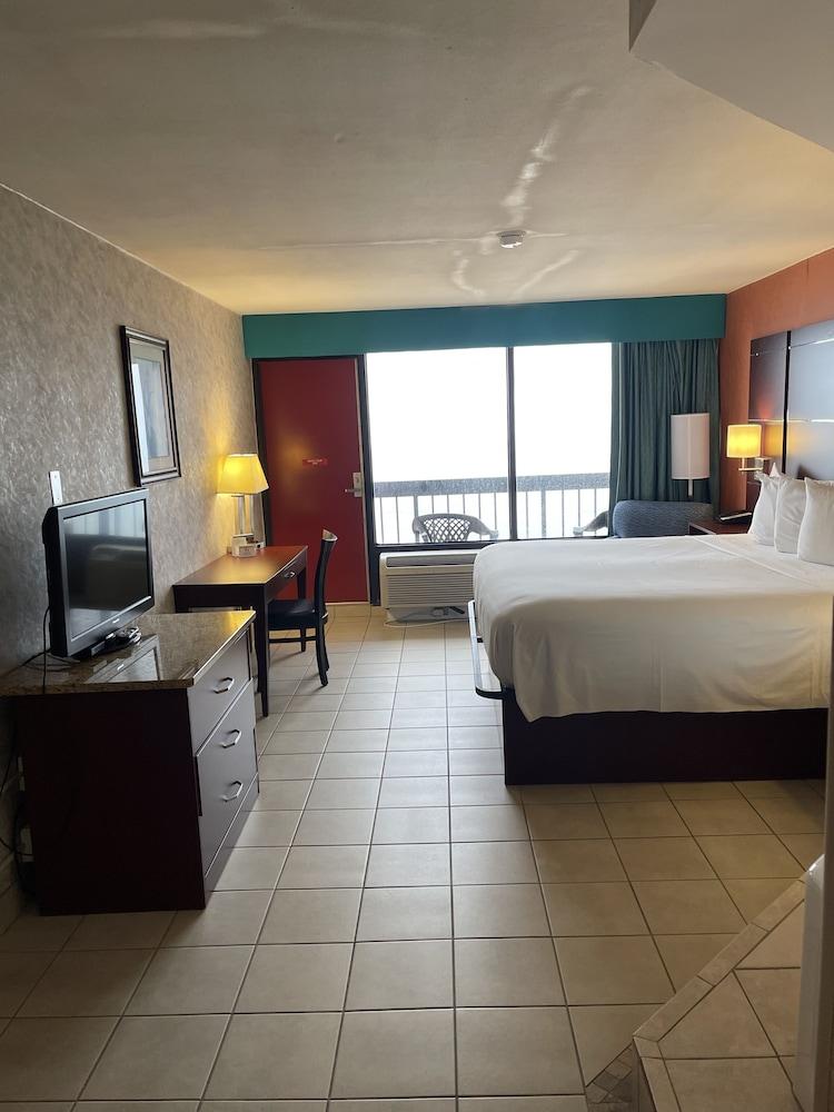 Breakers Resort Inn photo 15