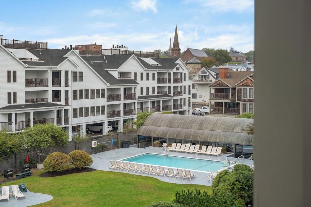 Club Wyndham Newport Onshore photo 1