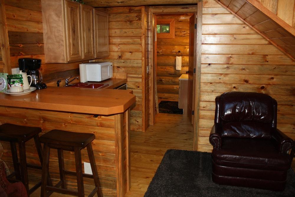 Hearthstone Elegant Lodge by the River photo 24