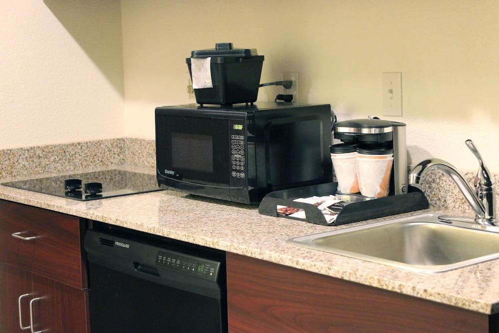 Cobblestone Inn & Suites - Lamoni photo 24