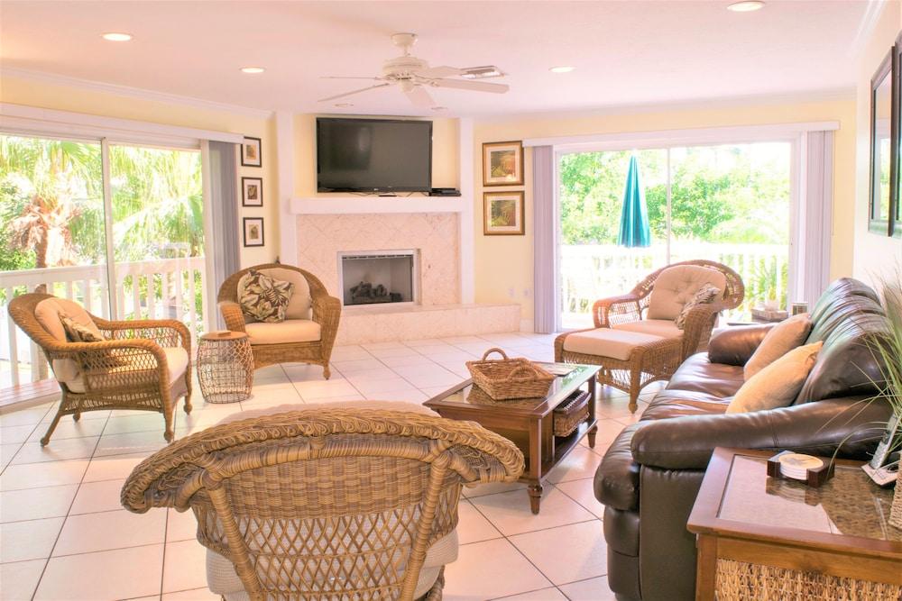 Siesta Palms By the Beach photo 61