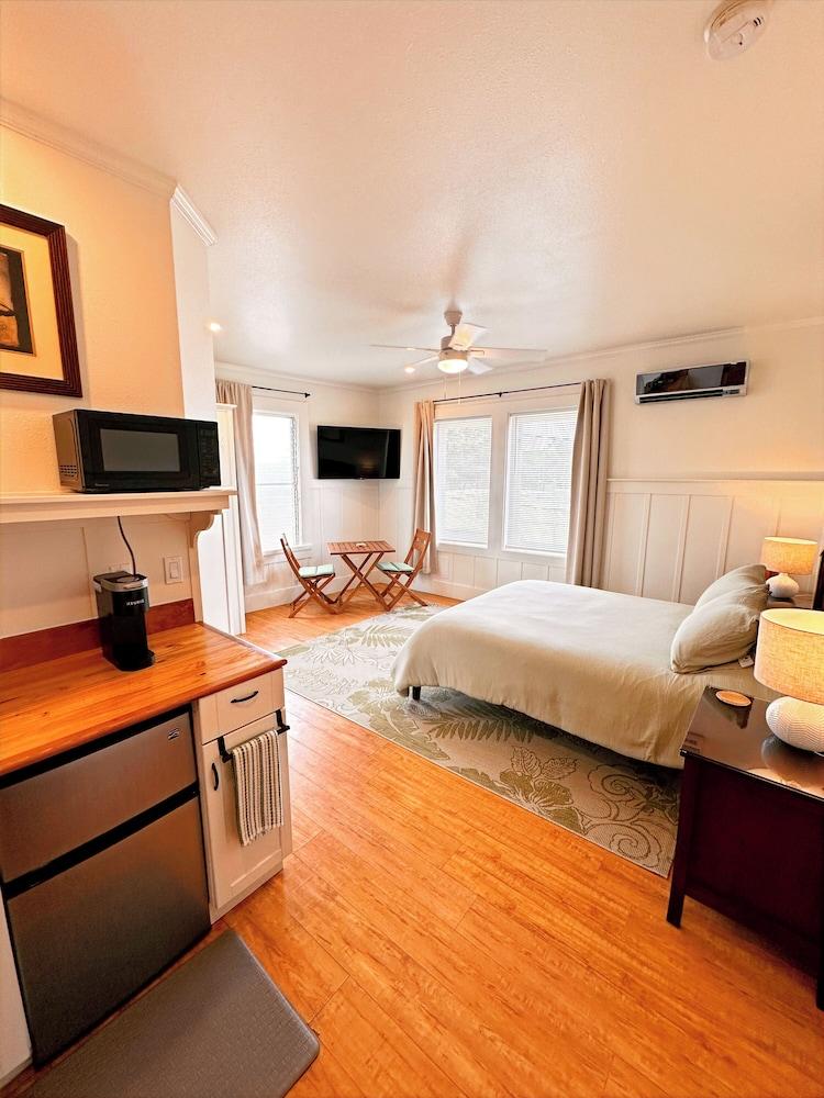 Hilo Town Inn photo 18