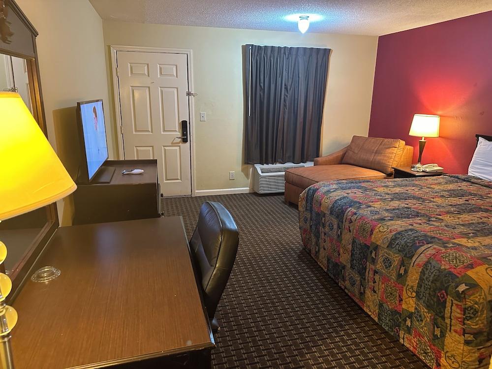 Royal Inn photo 16