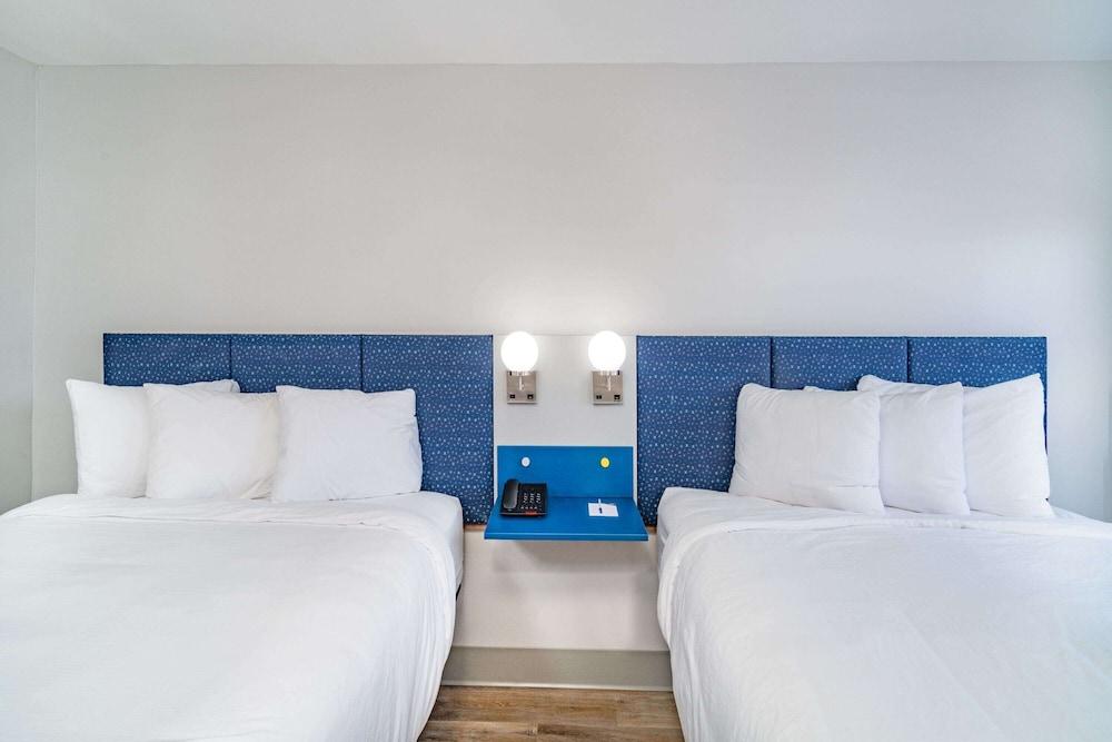 Microtel Inn by Wyndham Athens photo 15