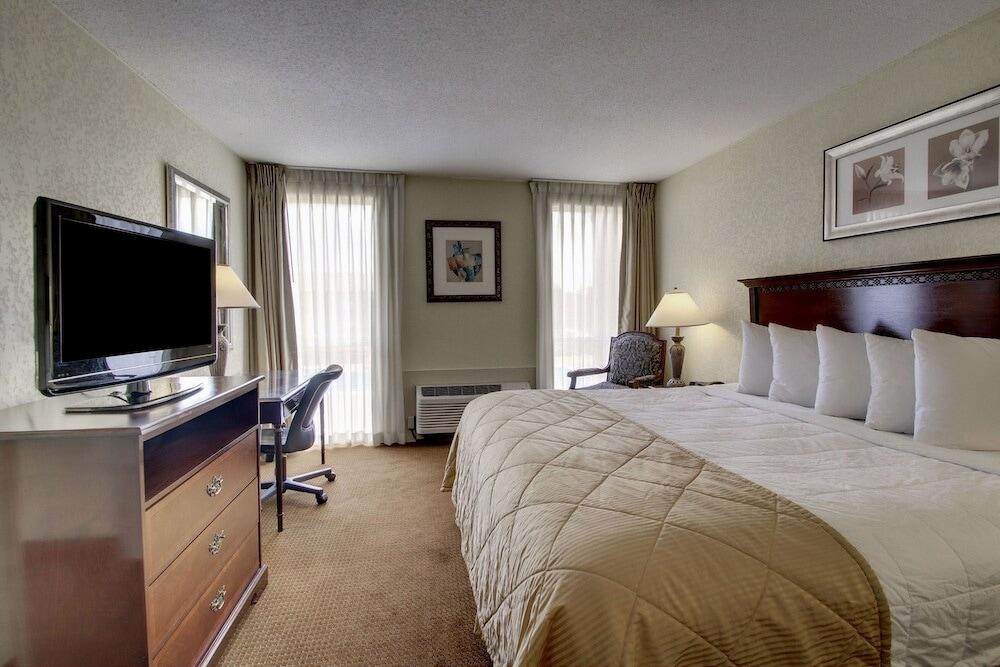Economy Hotel Plus Wichita photo 7