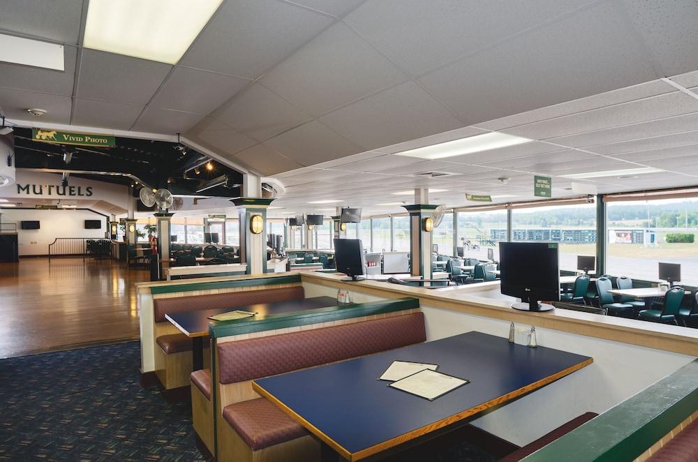 Vernon Downs Casino and Hotel photo 5