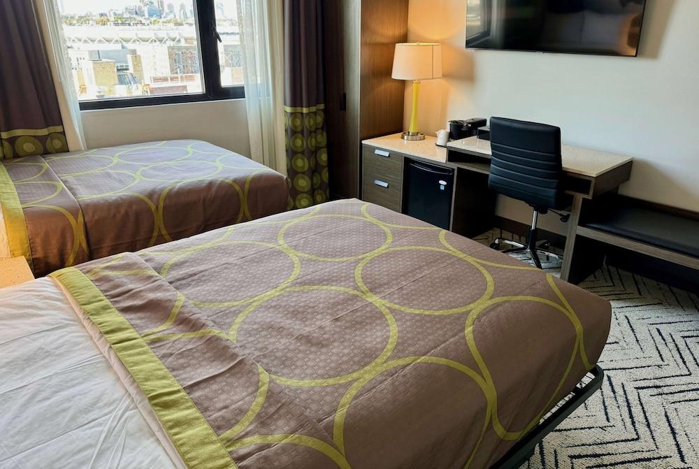 Super 8 By Wyndham Bronx Near Stadium photo 4