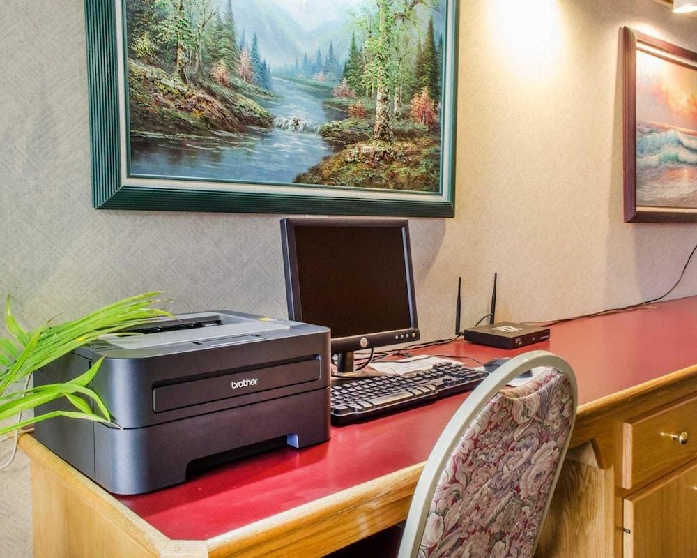Econo Lodge Mifflintown photo 24