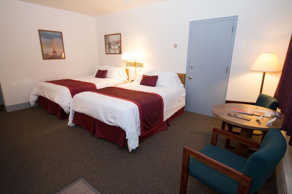 Chalet Motel Mequon photo 4