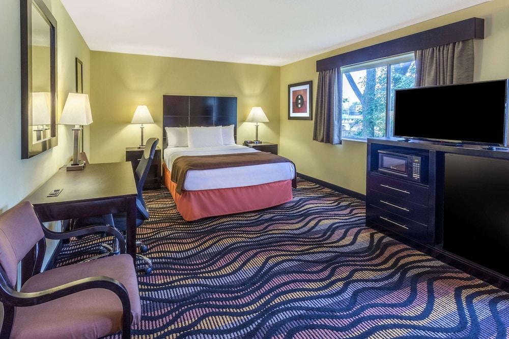 AmericInn by Wyndham Streator photo 23