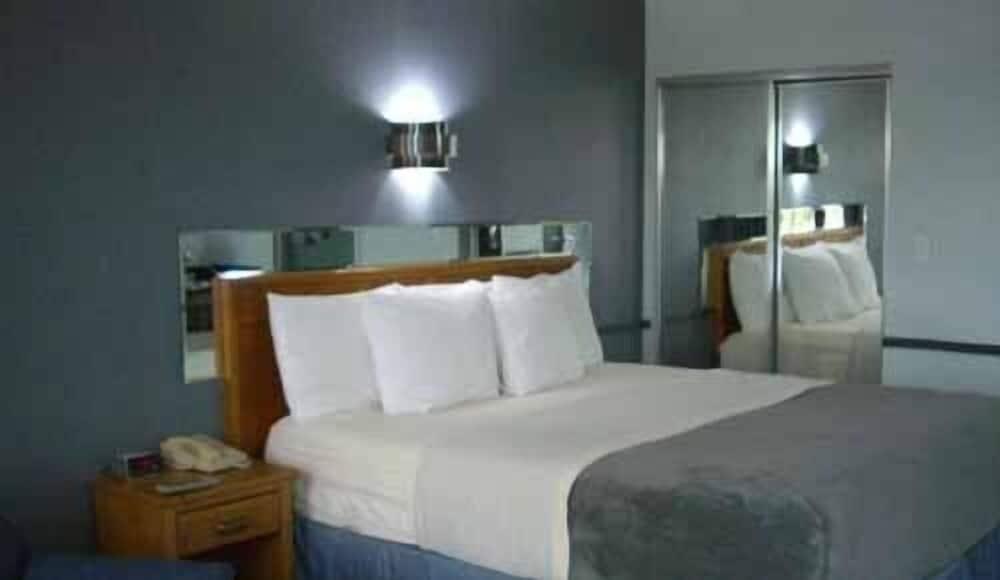 Quails Nest Inn and Suites photo 12