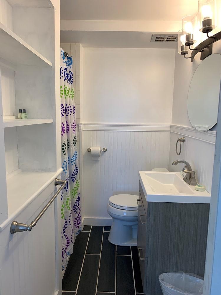 Vineyard Harbor Motel - Private Beach photo 80