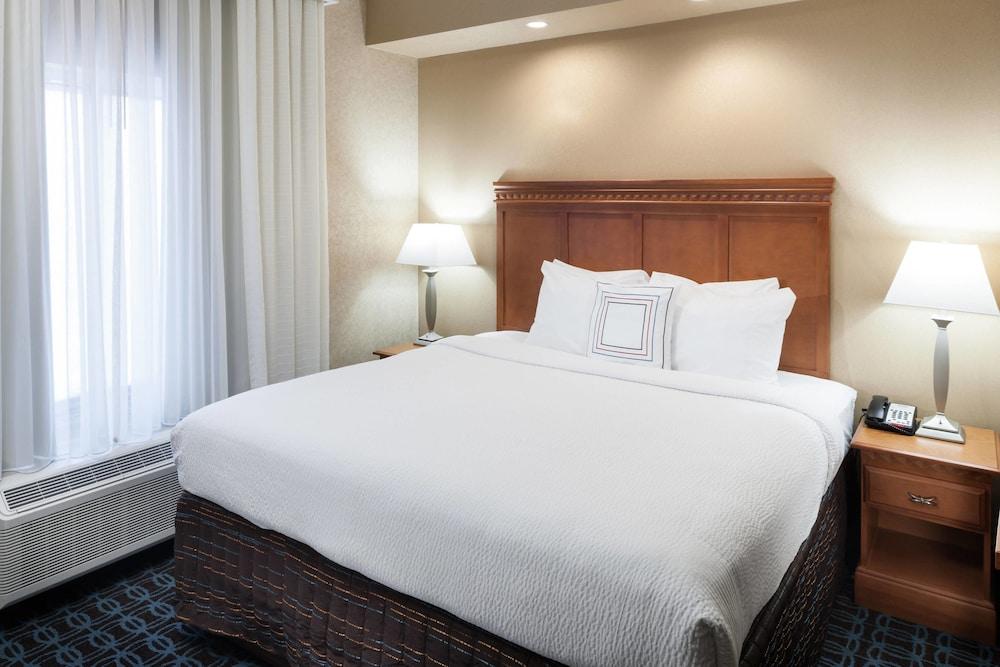 Fairfield Inn & Suites by Marriott Jacksonville Butler Blvd photo 4