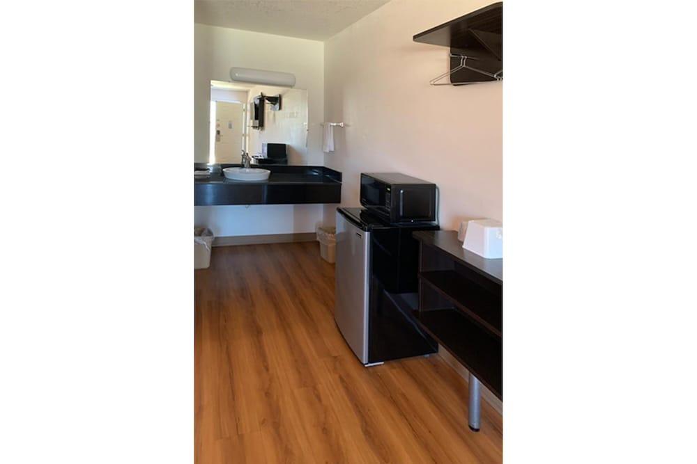 Motel 6 Cameron, MO photo 17