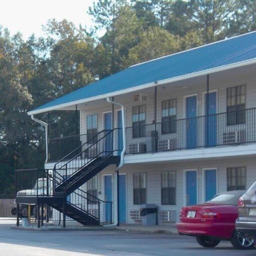 Royal Inn photo 1