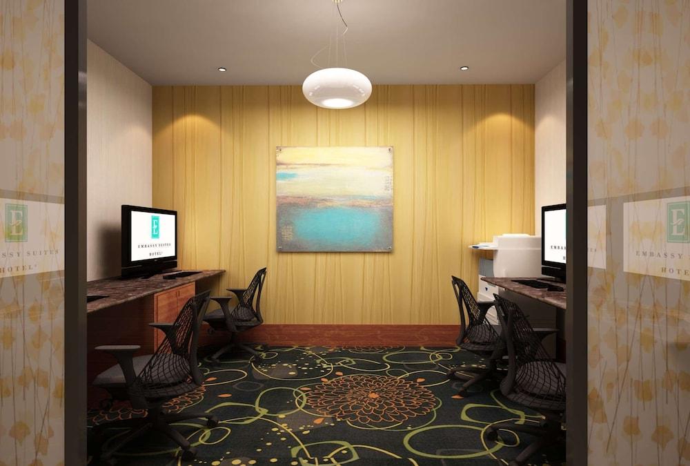 Embassy Suites by Hilton Fayetteville Fort Bragg photo 45