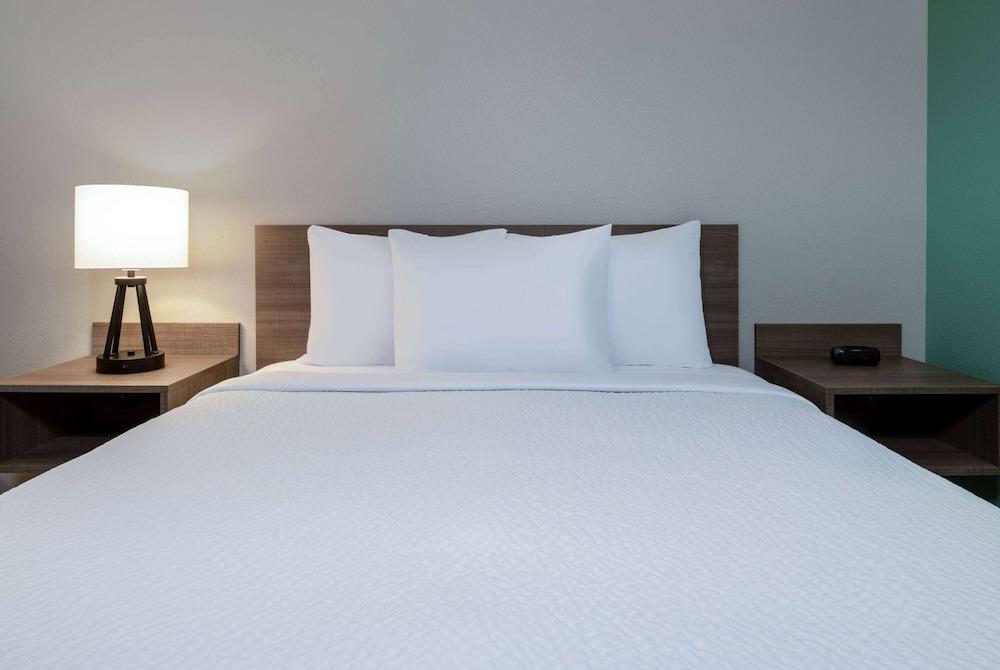 Echo Suites Extended Stay By Wyndham Johnson City Medical Cr photo 14