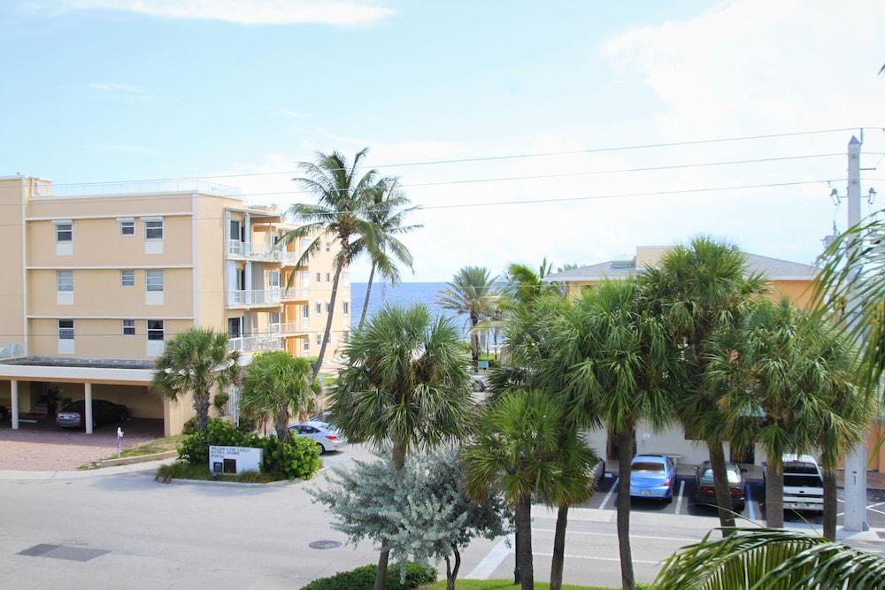 Sea Spray Inn photo 1
