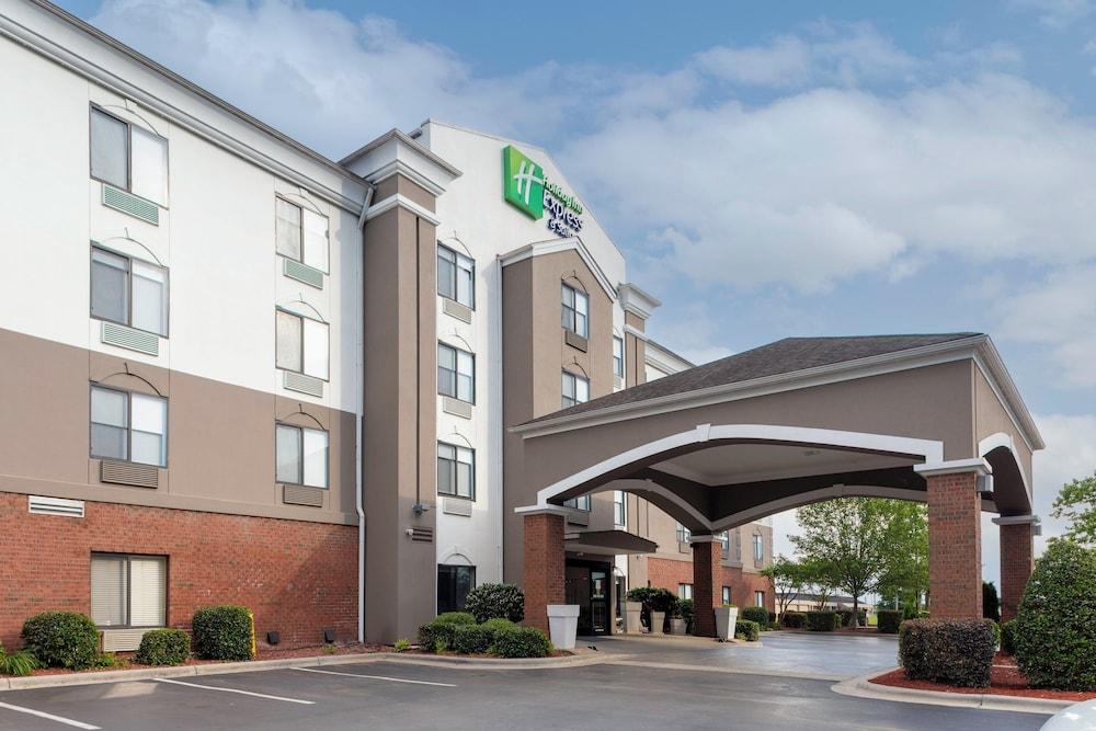 Holiday Inn Express & Suites Roanoke Rapids SE by IHG photo 17